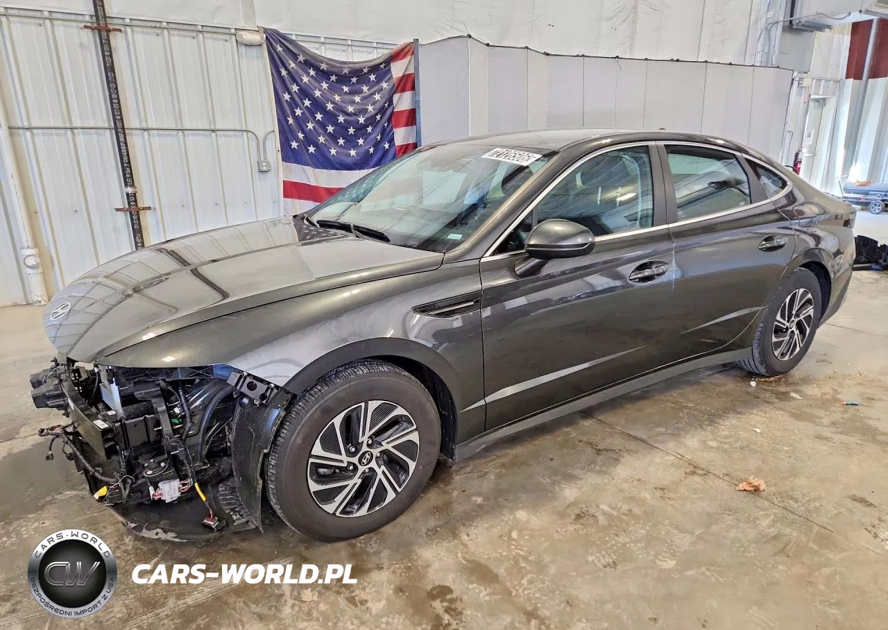 2026 Hyundai Sonata Hybrid Blue VIN:KMHL24JJ8TA183597 - 1