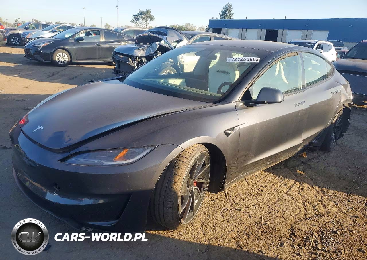 2025 Tesla Model 3 – zdjęcie 1 z 12