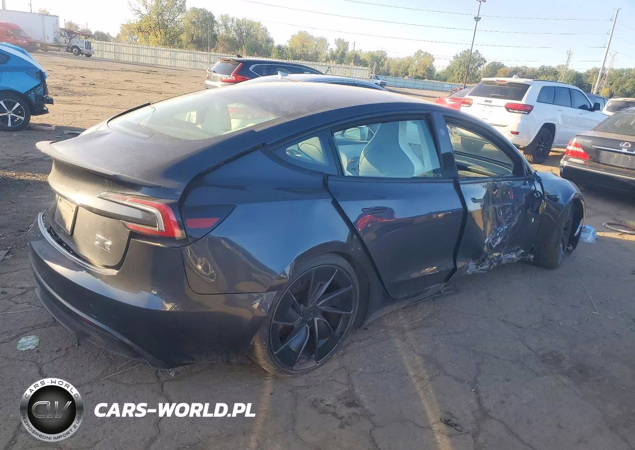 2025 Tesla Model 3 VIN:5YJ3E1ET0SF926510 - 3