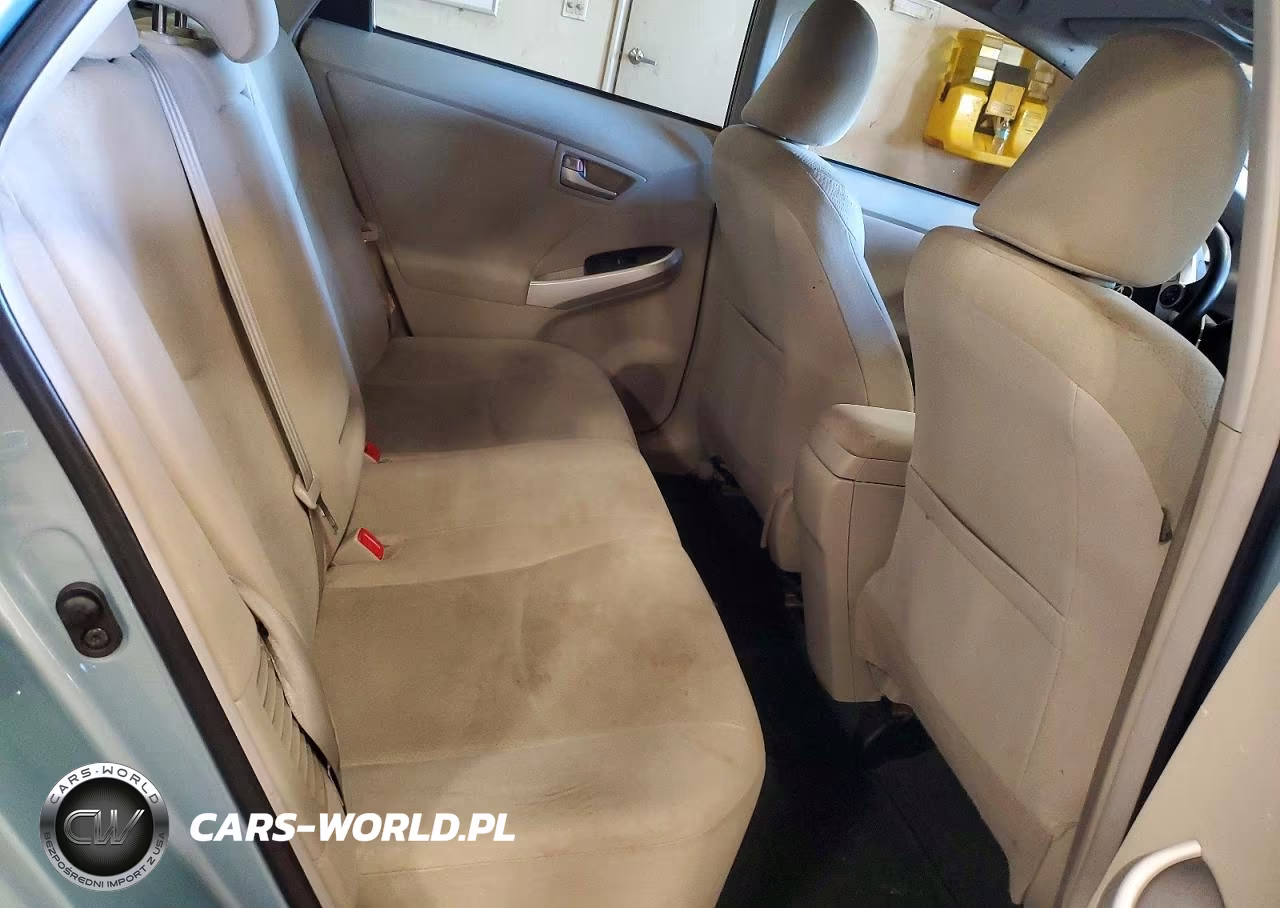 2014 Toyota Prius Two VIN:JTDKN3DU5E1849695 - 10