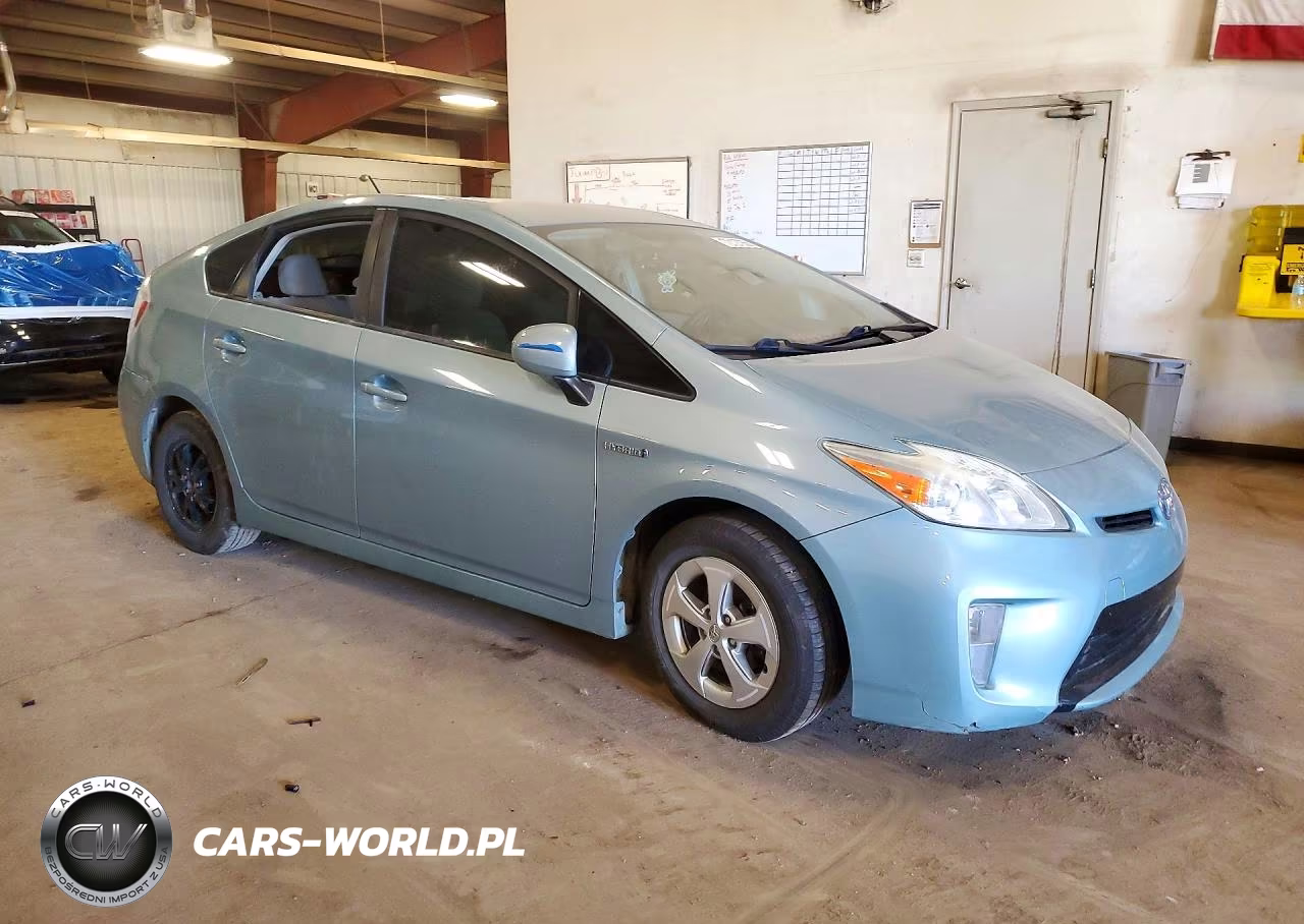 2014 Toyota Prius Two VIN:JTDKN3DU5E1849695 - 4