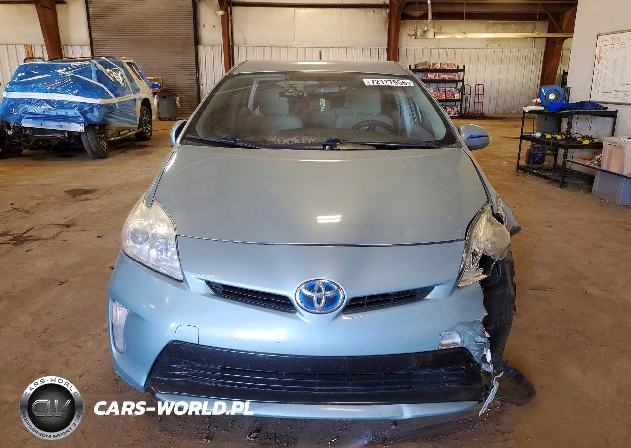2014 Toyota Prius Two VIN:JTDKN3DU5E1849695 - 5