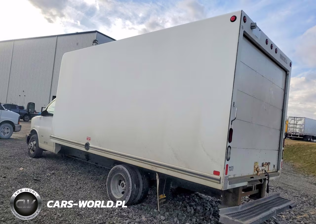 2018 GMC Savana Box Truck VIN:7GZ37TCG9JN003814 - 2