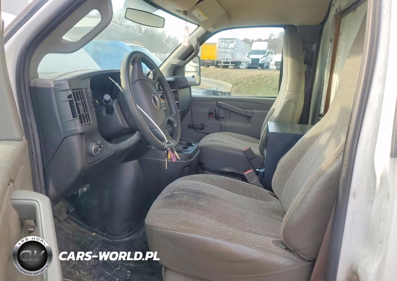 2018 GMC Savana Box Truck VIN:7GZ37TCG9JN003814 - 7