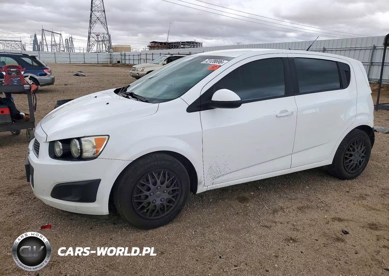 2014 Chevrolet Sonic Ls – zdjęcie 1 z 12