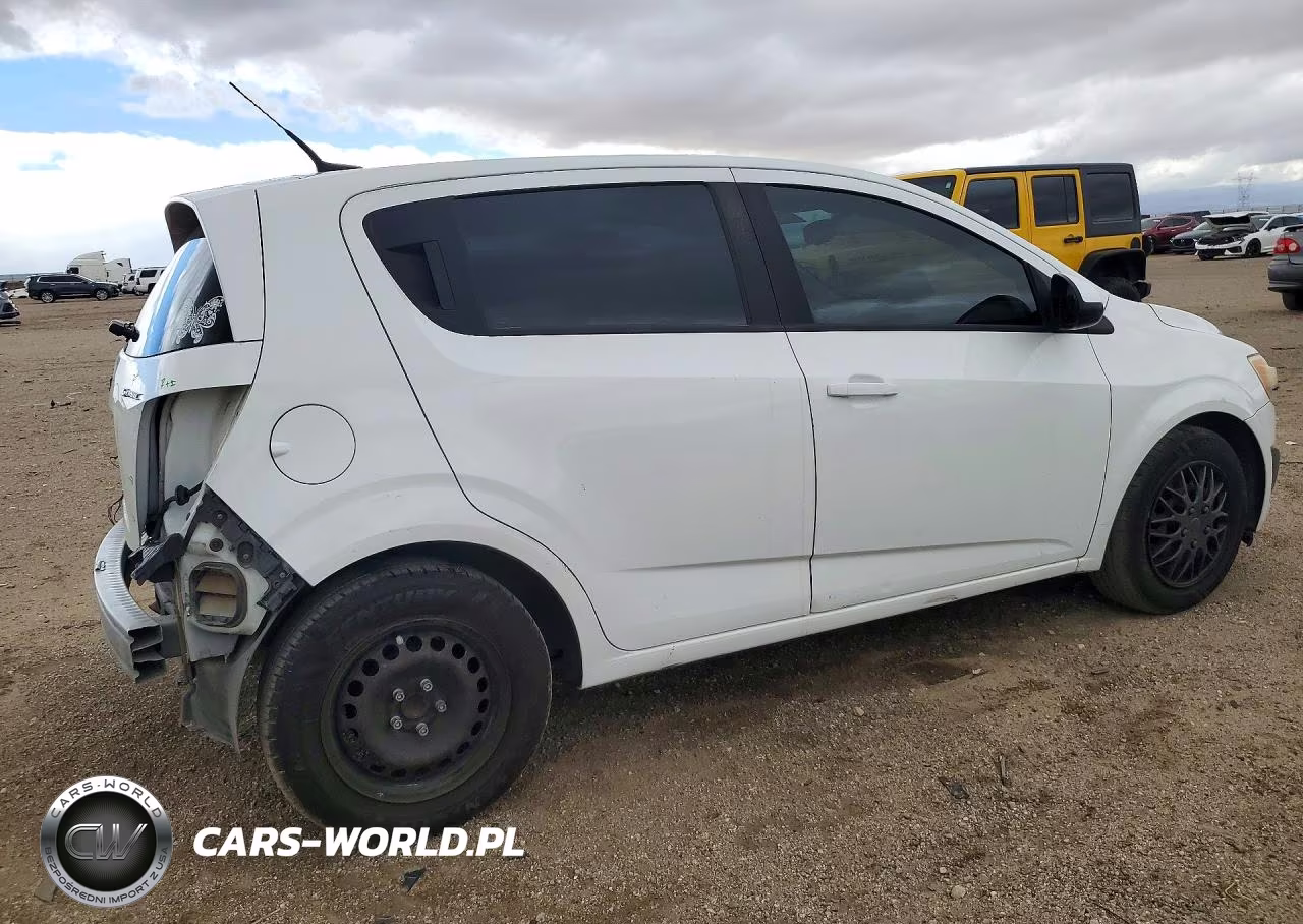 2014 Chevrolet Sonic Ls VIN:1G1JA6SGXE4118094 - 3