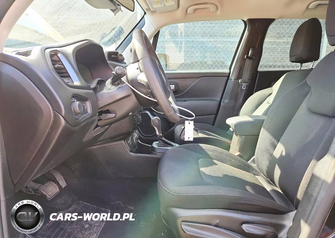 2023 Jeep Renegade Latitude VIN:ZACNJDB10PPP70278 - 7