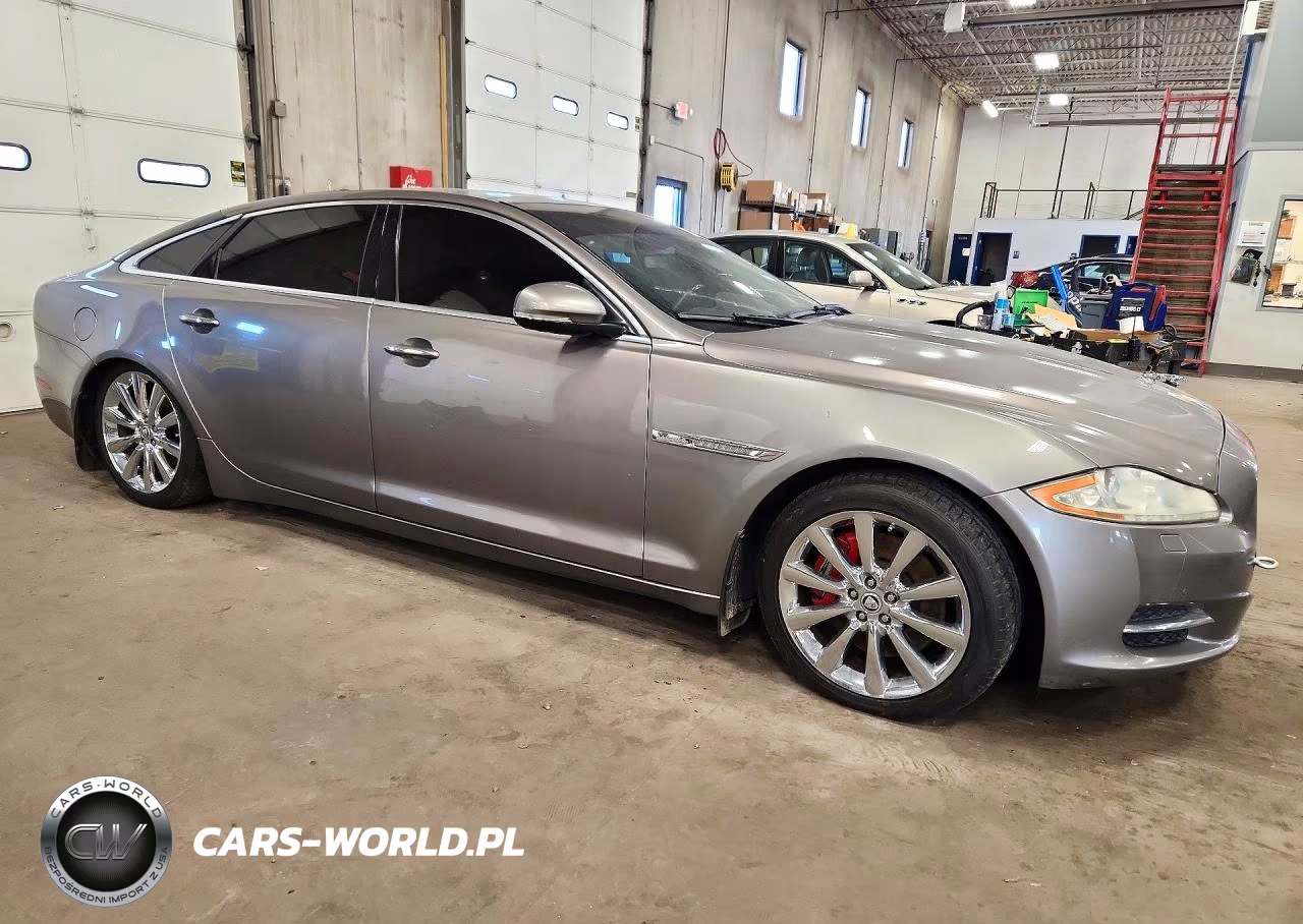 2011 Jaguar Xjl VIN:SAJWA2GB4BLV06749 - 4