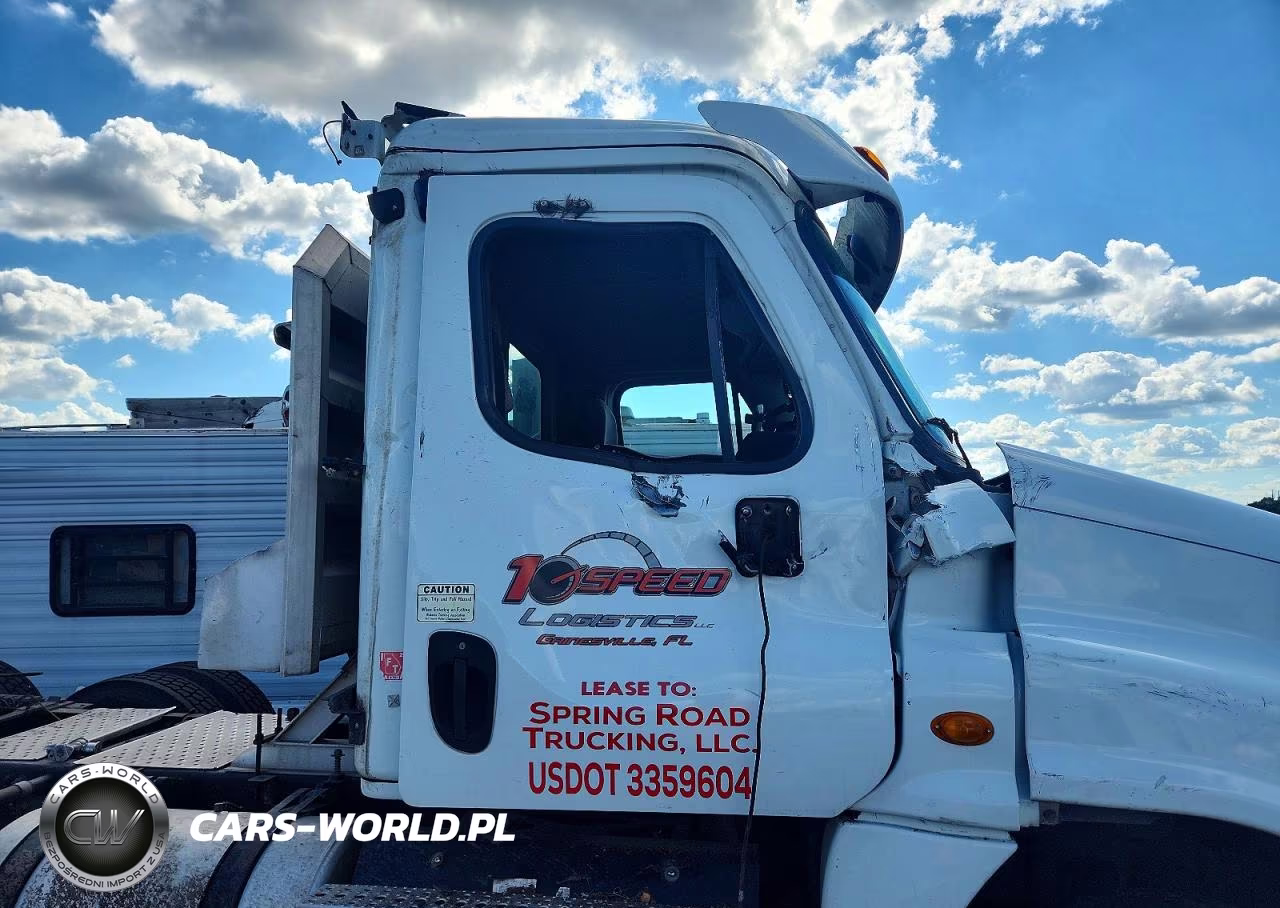 2014 Freightliner Cascadia Semi Truck VIN:3AKJGEBG1ESFS2178 - 13