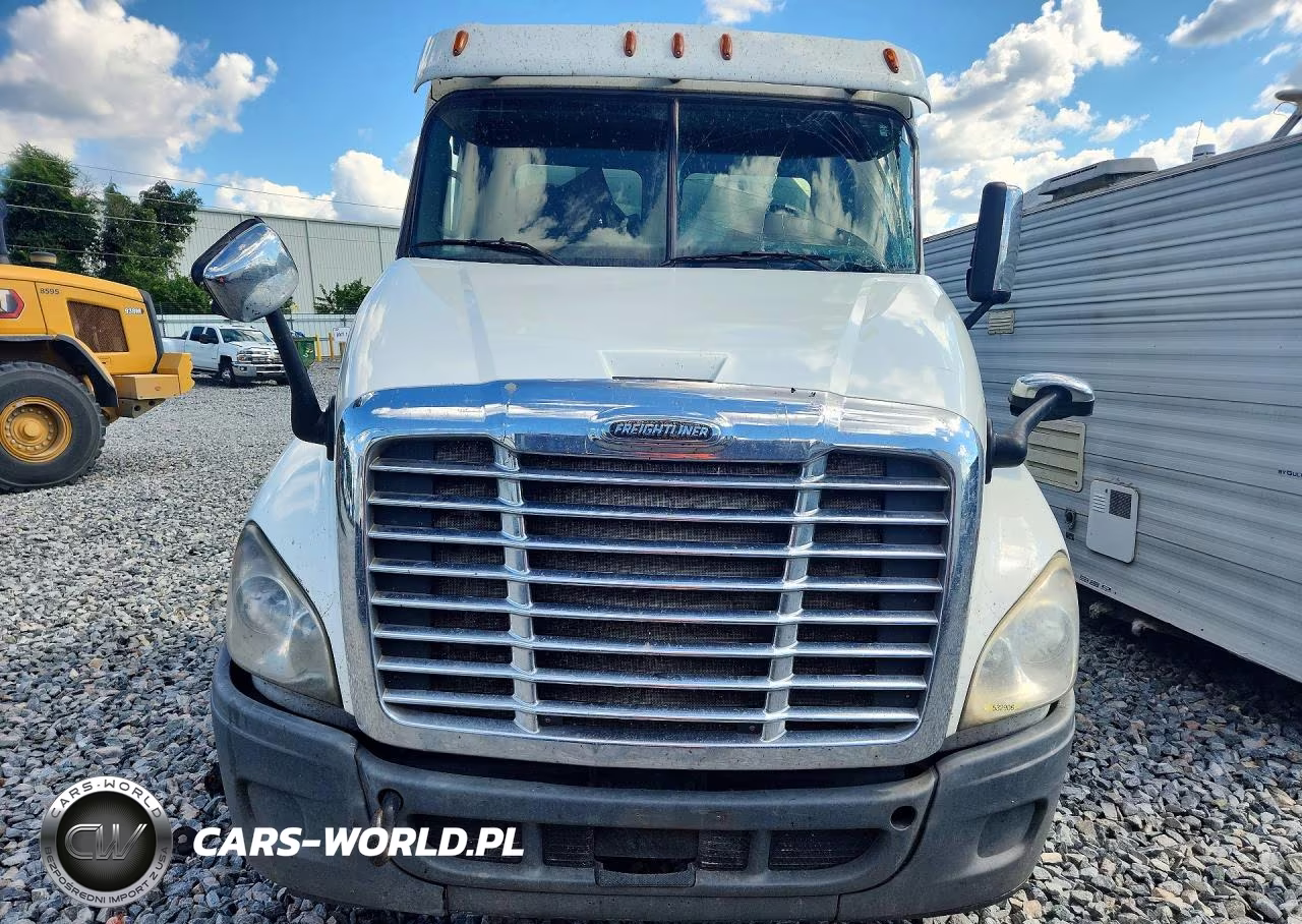 2014 Freightliner Cascadia Semi Truck VIN:3AKJGEBG1ESFS2178 - 5