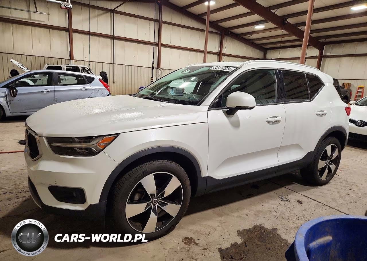 2021 Volvo Xc40 T5 Momentum VIN:YV4162UK4M2399142 - 1