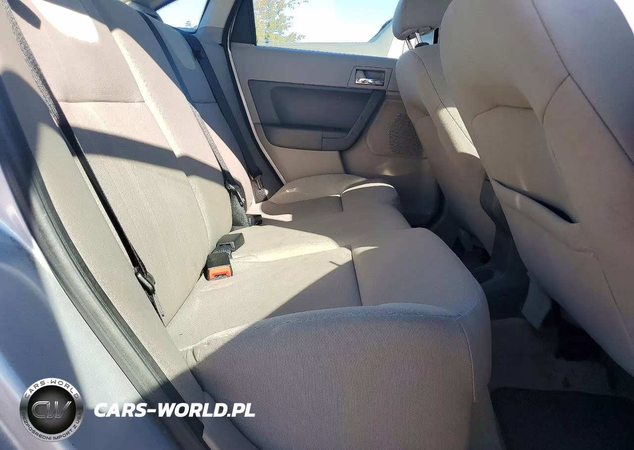 2008 Ford Focus Se VIN:1FAHP35N18W264444 - 10