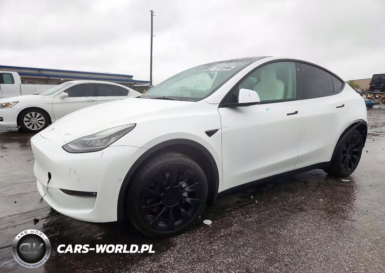 2021 Tesla Model Y – zdjęcie 1 z 12