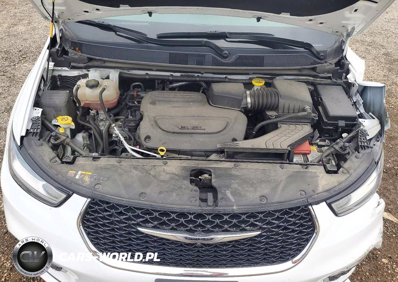 2025 Chrysler Pacifica Select VIN:2C4RC1BG0SR518620 - 12
