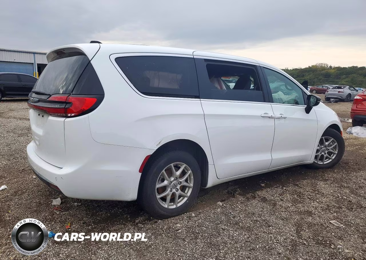 2025 Chrysler Pacifica Select VIN:2C4RC1BG0SR518620 - 3