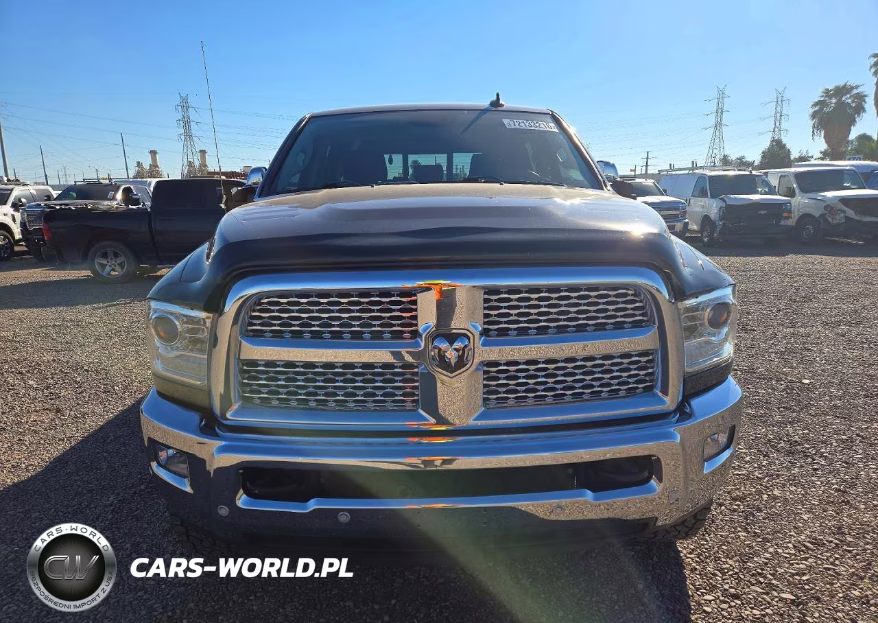 2018 Ram 3500 Laramie VIN:3C63R3ML6JG374805 - 5
