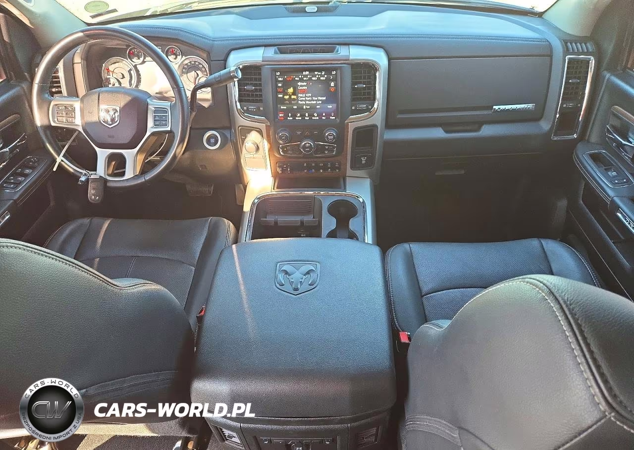 2018 Ram 3500 Laramie VIN:3C63R3ML6JG374805 - 8