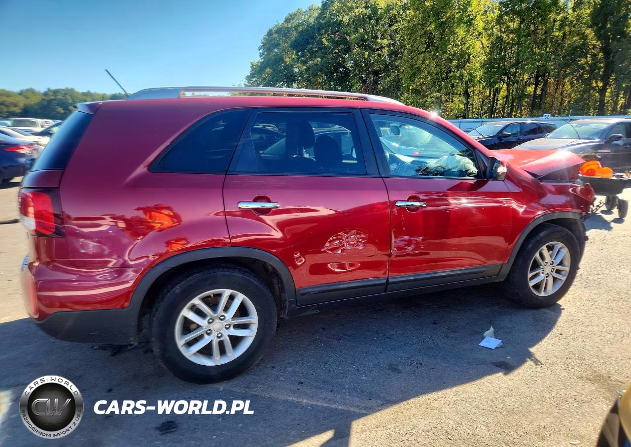 2015 Kia Sorento Lx VIN:5XYKT3A62FG637088 - 3