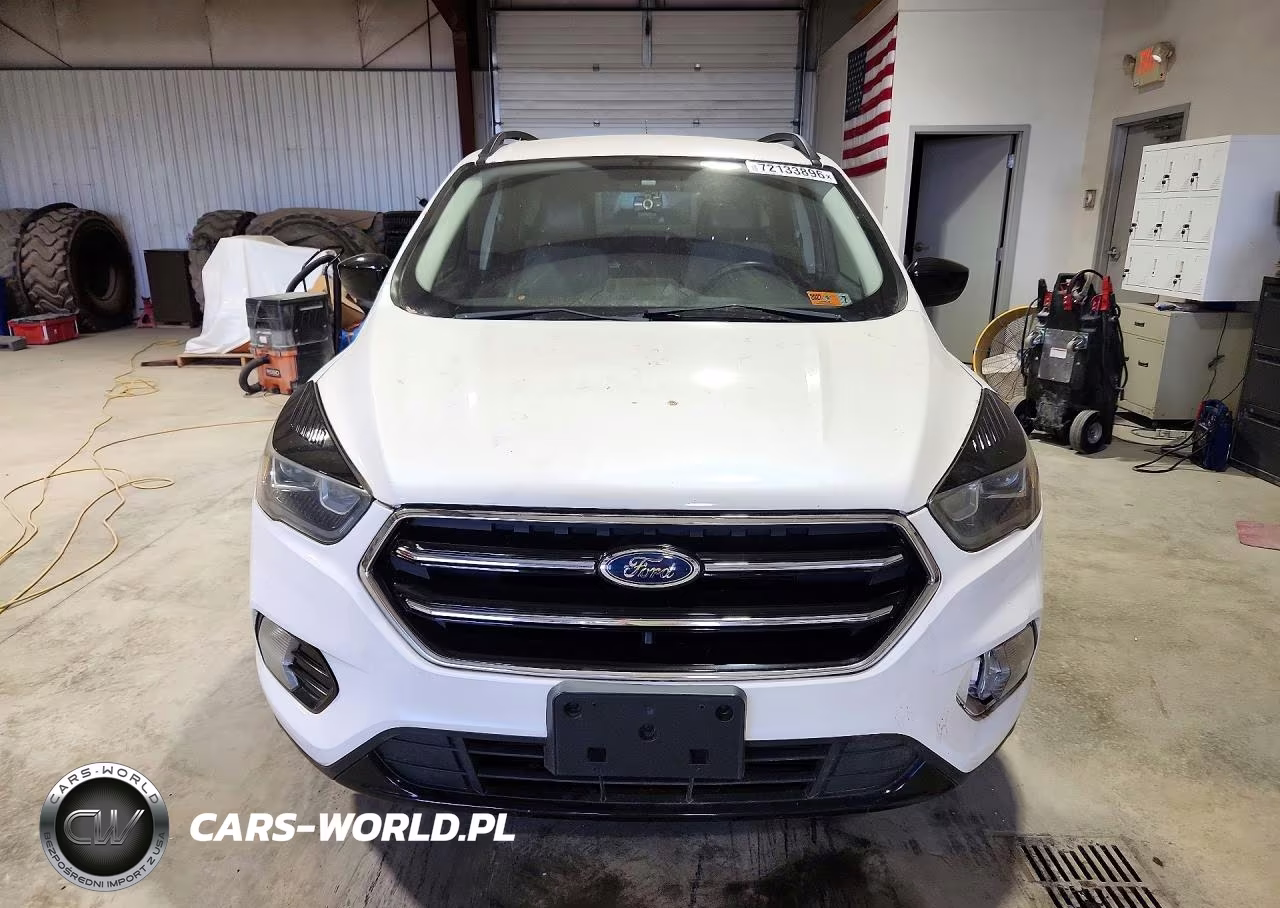 2017 Ford Escape Se VIN:1FMCU0GD8HUA99354 - 5