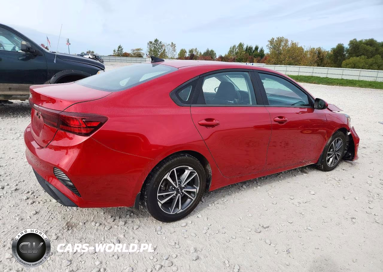 2023 Kia Forte Lxs VIN:3KPF24AD3PE516822 - 3