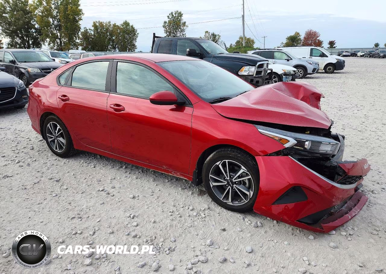 2023 Kia Forte Lxs VIN:3KPF24AD3PE516822 - 4
