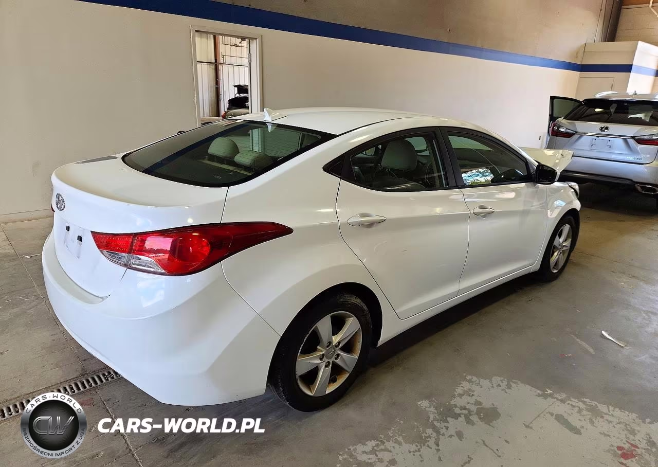 2013 Hyundai Elantra Gls VIN:5NPDH4AE2DH223127 - 3