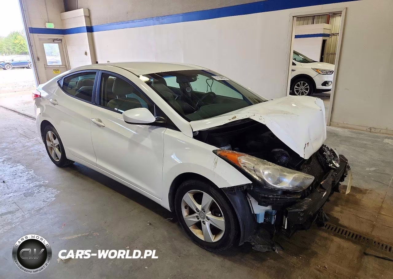 2013 Hyundai Elantra Gls VIN:5NPDH4AE2DH223127 - 4