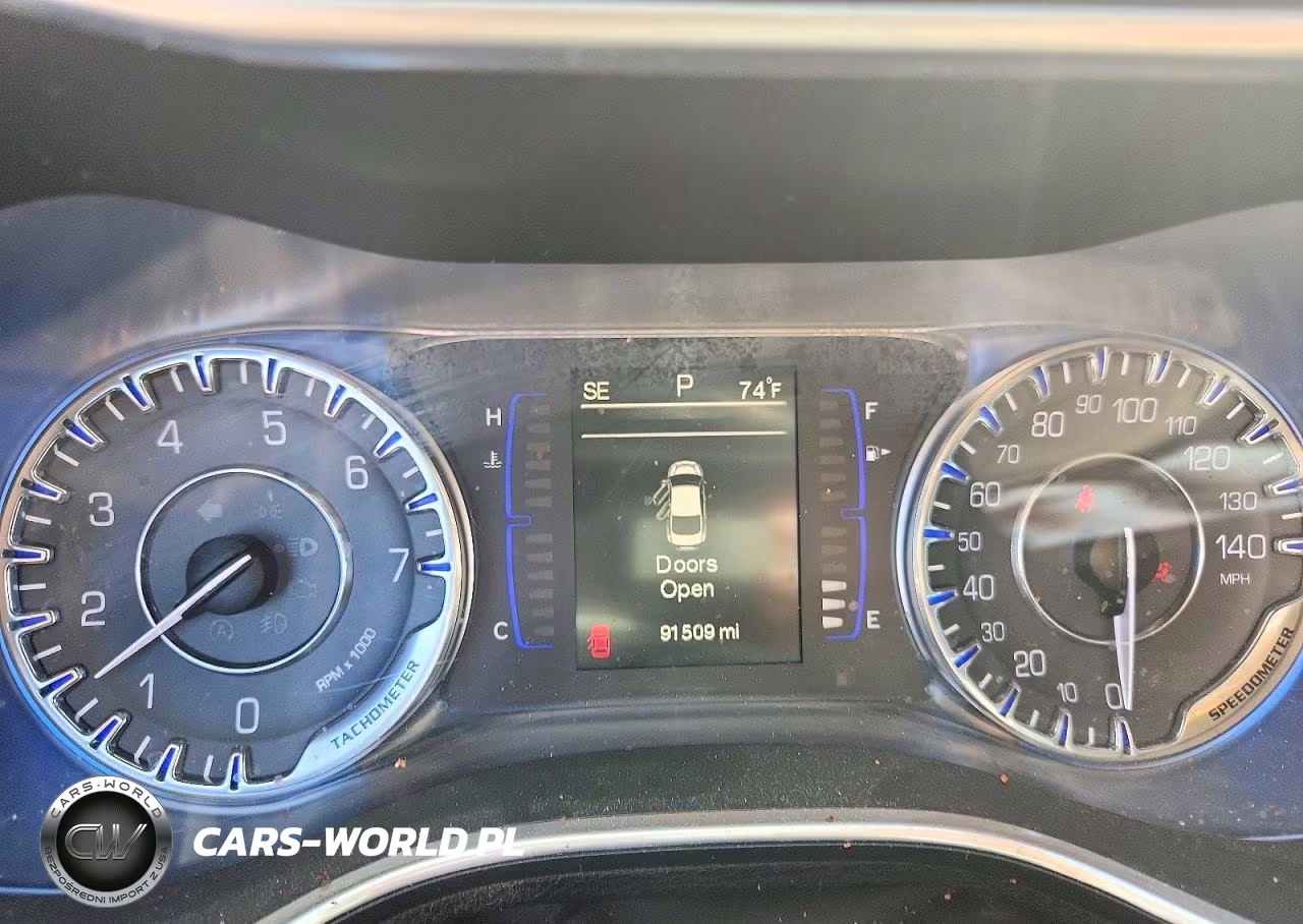 2015 Chrysler 200 Limited VIN:1C3CCCAB5FN649931 - 9