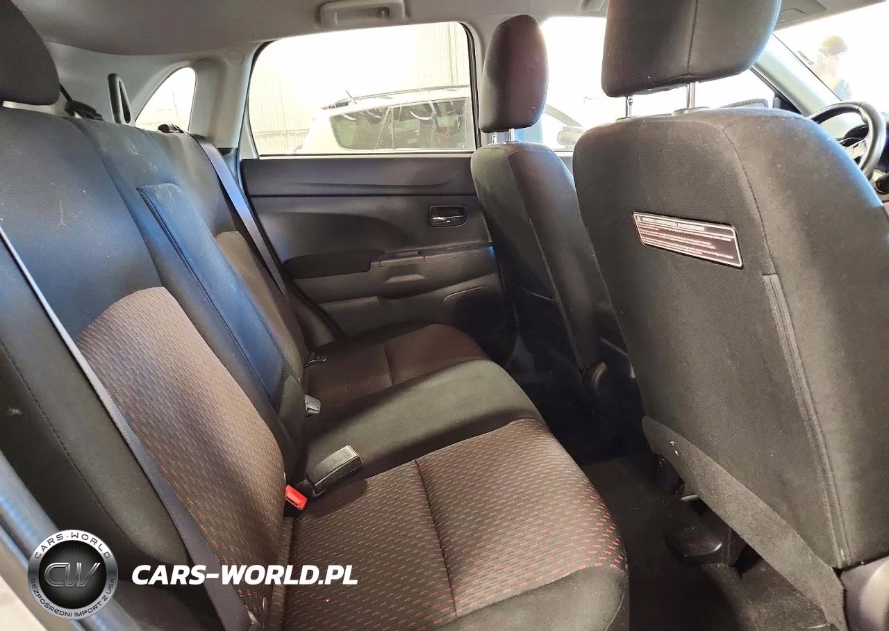 2018 Mitsubishi Outlander Sport Es VIN:JA4AR3AU5JZ029577 - 11