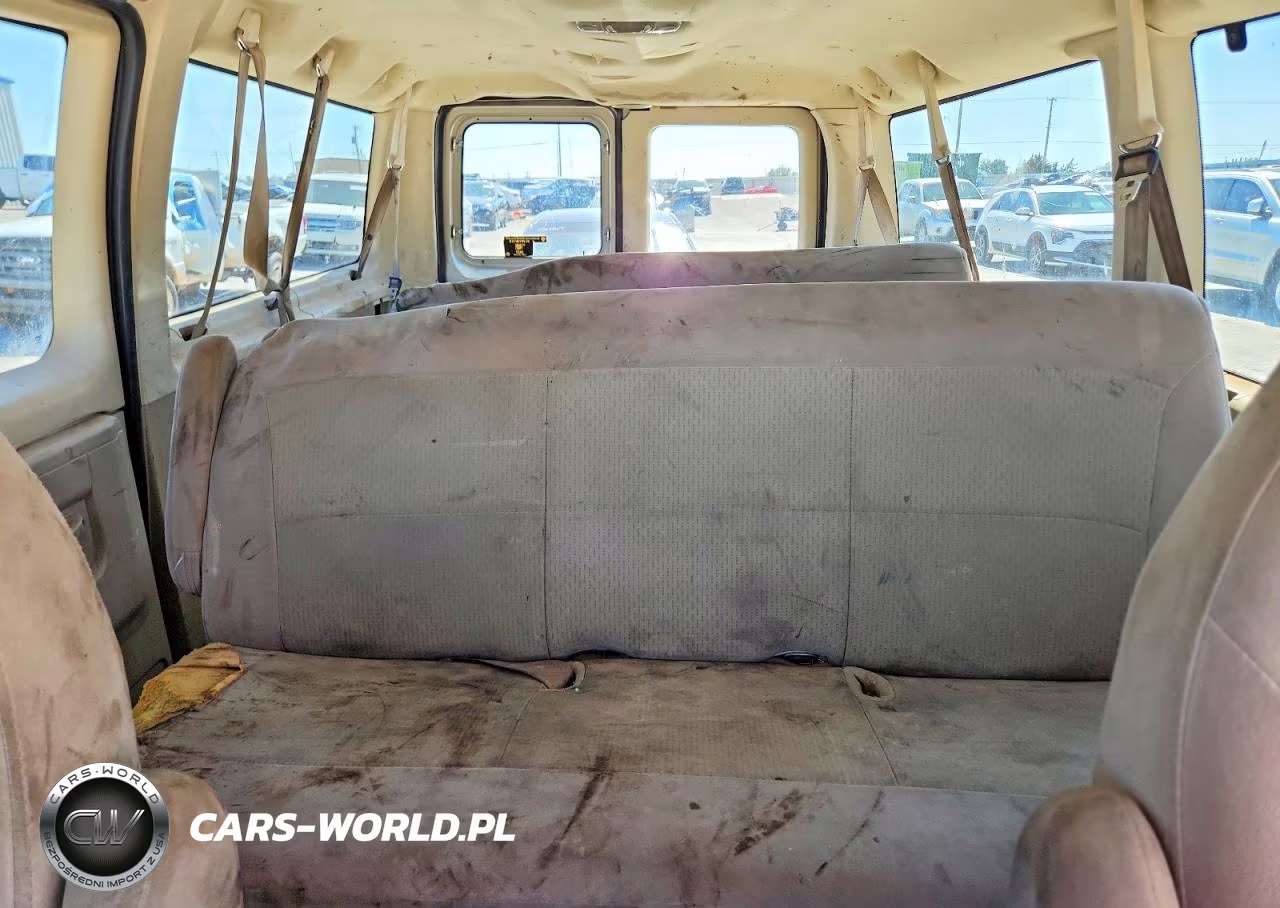 2007 Ford Econoline E350 Super Duty Wagon VIN:1FBNE31L17DA42587 - 10