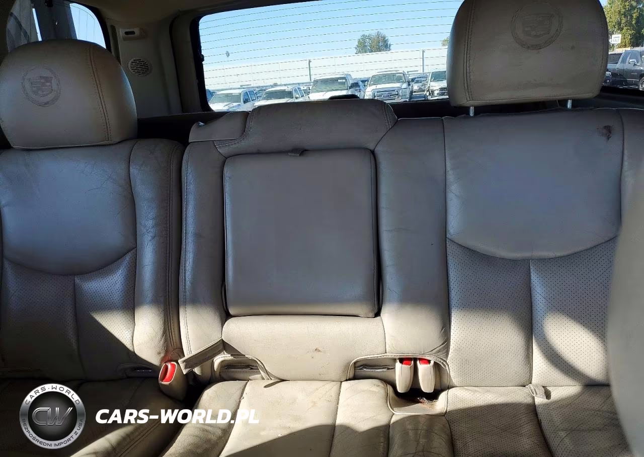 2005 Cadillac Escalade VIN:1GYEC63T25R122992 - 10