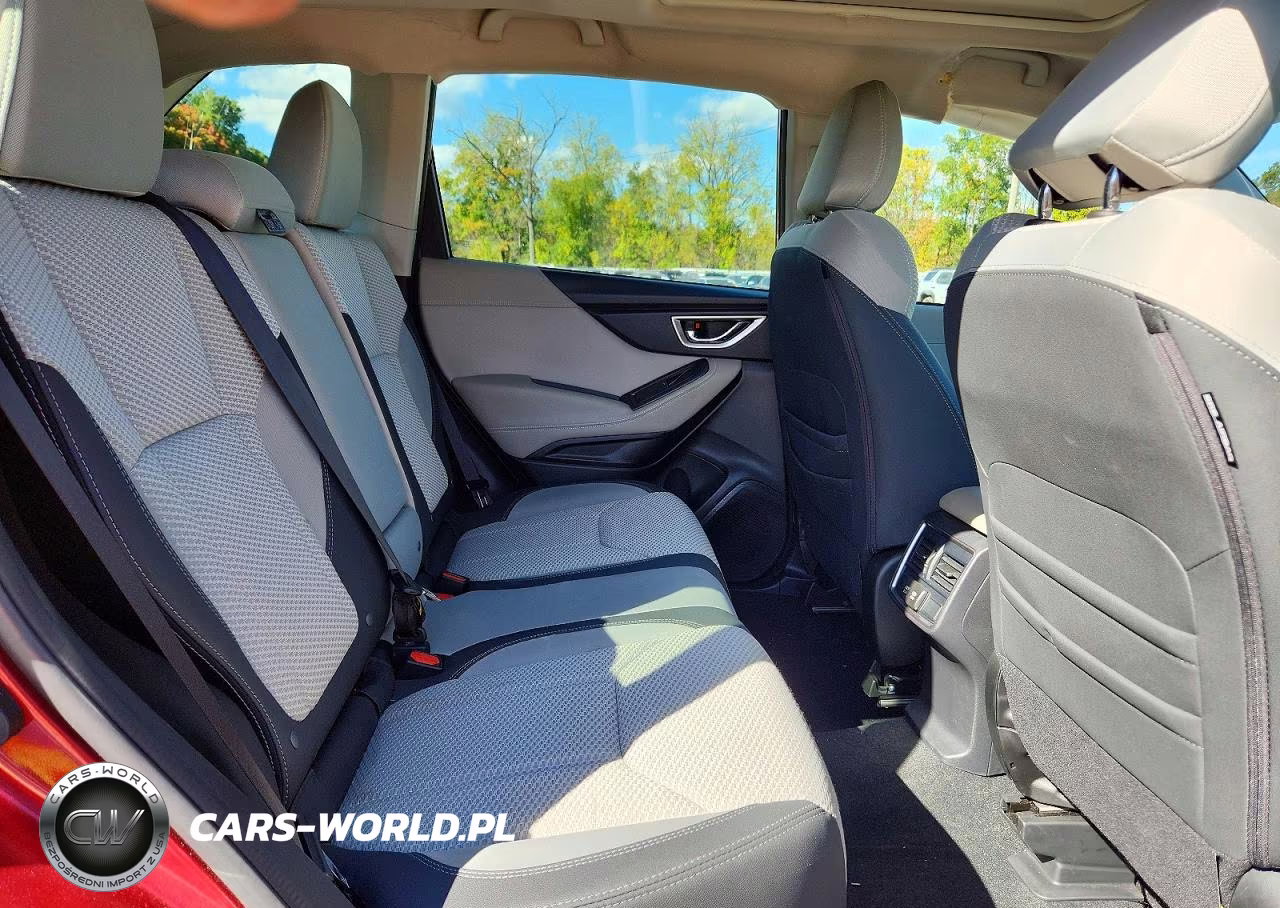 2023 Subaru Forester Premium VIN:JF2SKAEC8PH548109 - 11