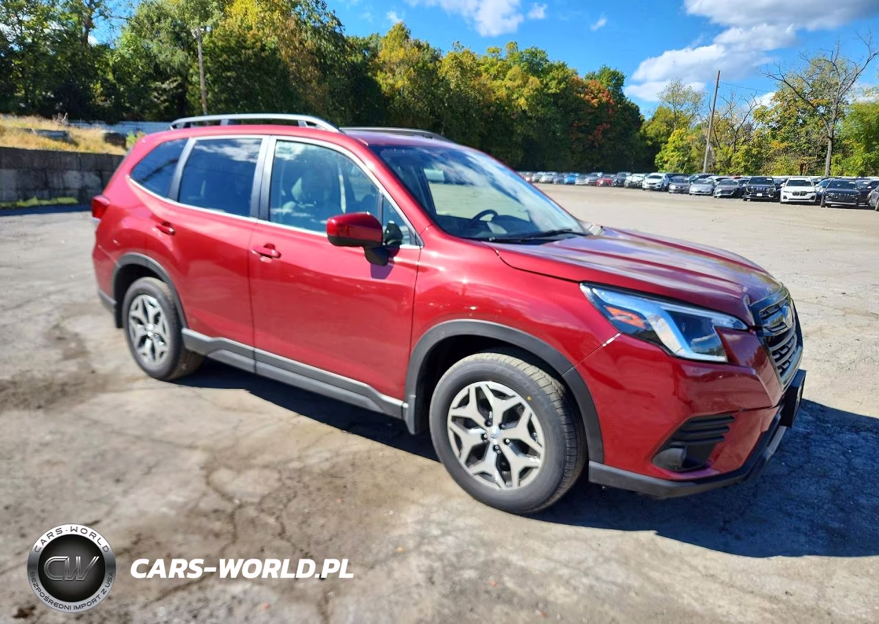 2023 Subaru Forester Premium VIN:JF2SKAEC8PH548109 - 4