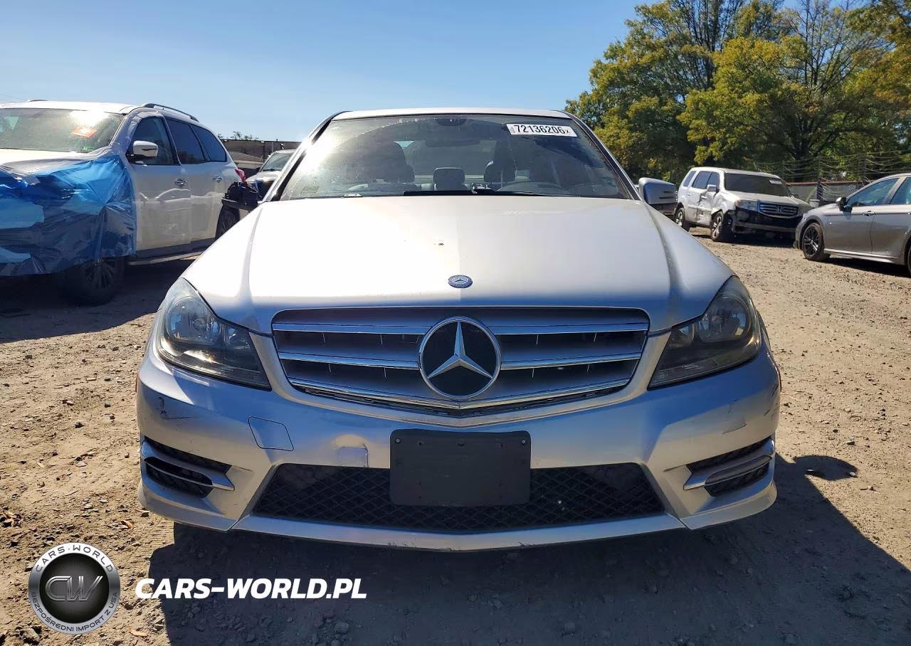 2014 Mercedes-Benz C 300 4Matic VIN:WDDGF8AB4ER318269 - 5