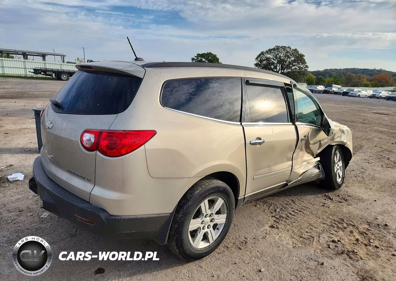 2010 Chevrolet Traverse Lt VIN:1GNLRGED8AJ262228 - 3