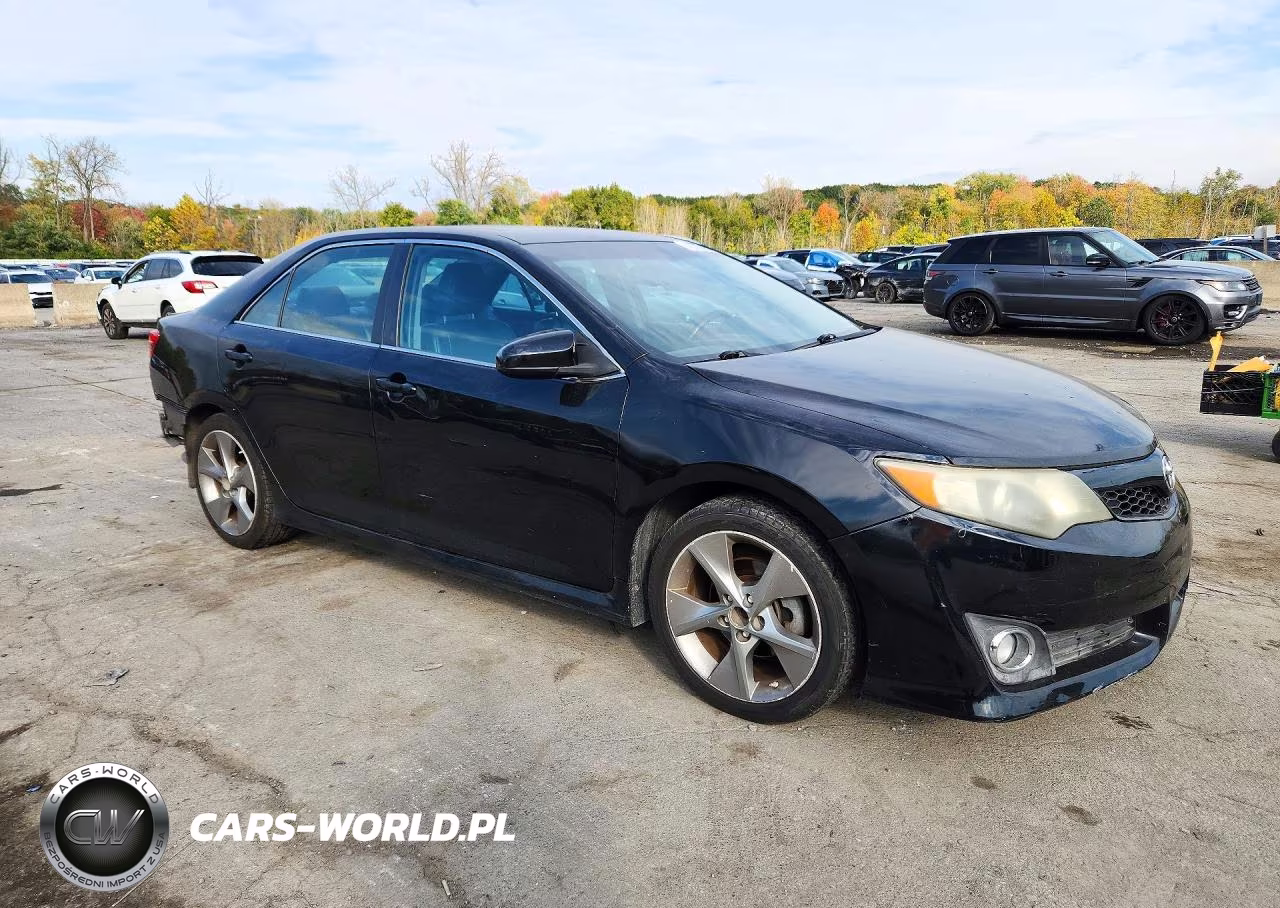 2013 Toyota Camry Se V6 VIN:4T1BK1FK2DU526898 - 4