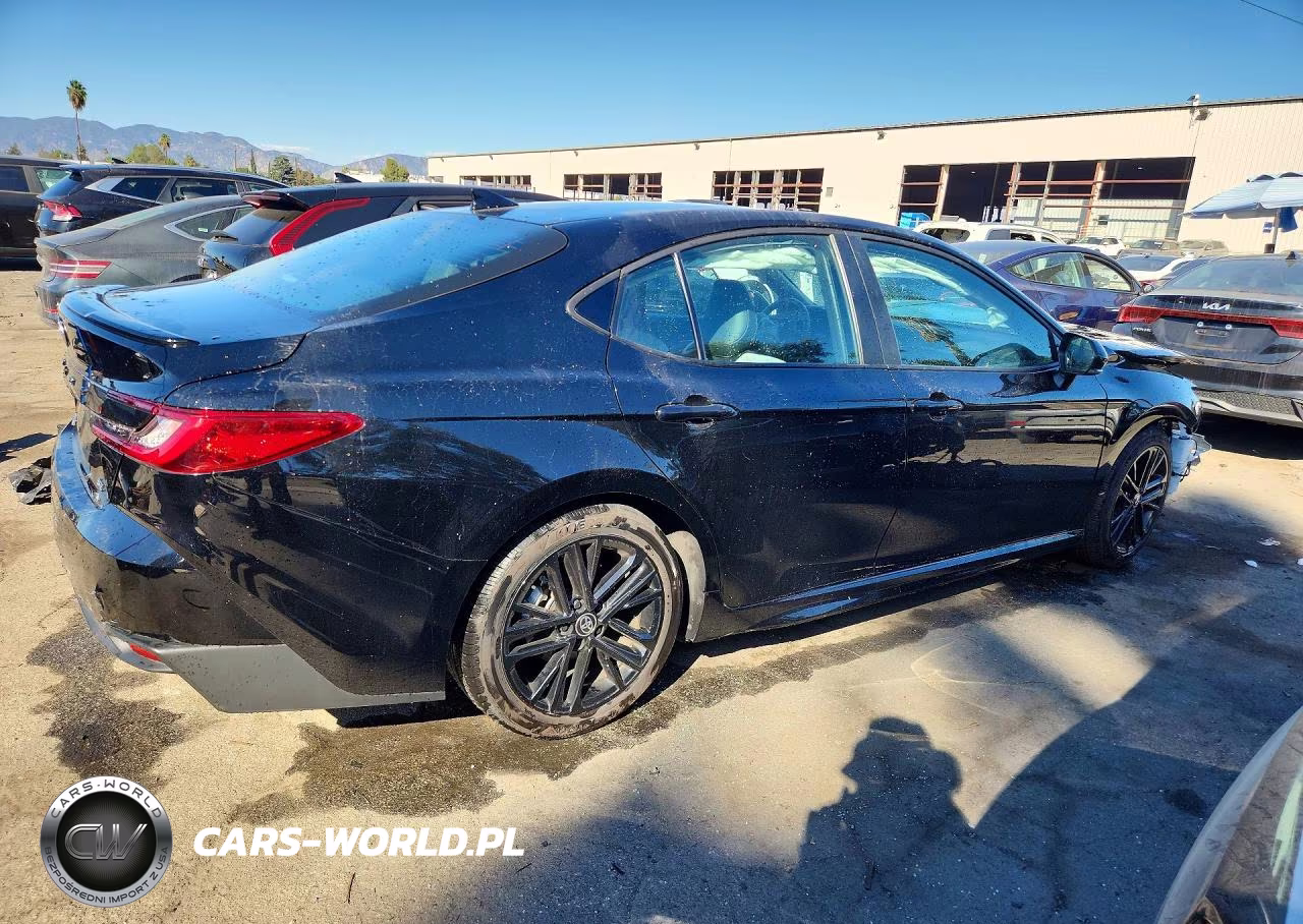 2026 Toyota Camry Se VIN:4T1DAACK1TU661837 - 3