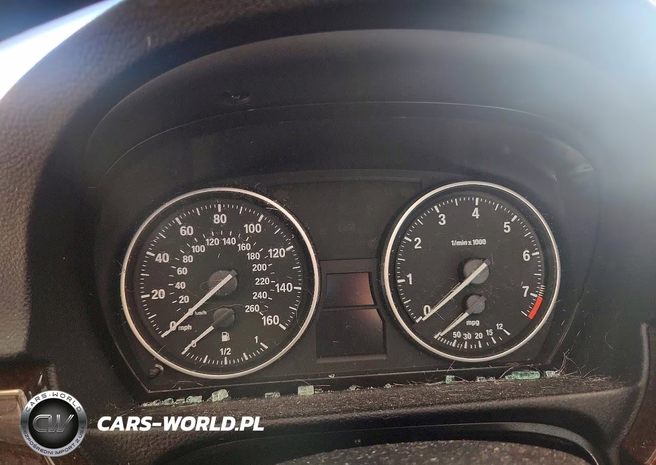 2011 BMW 328 Xi VIN:WBAPK7G56BNN77797 - 9