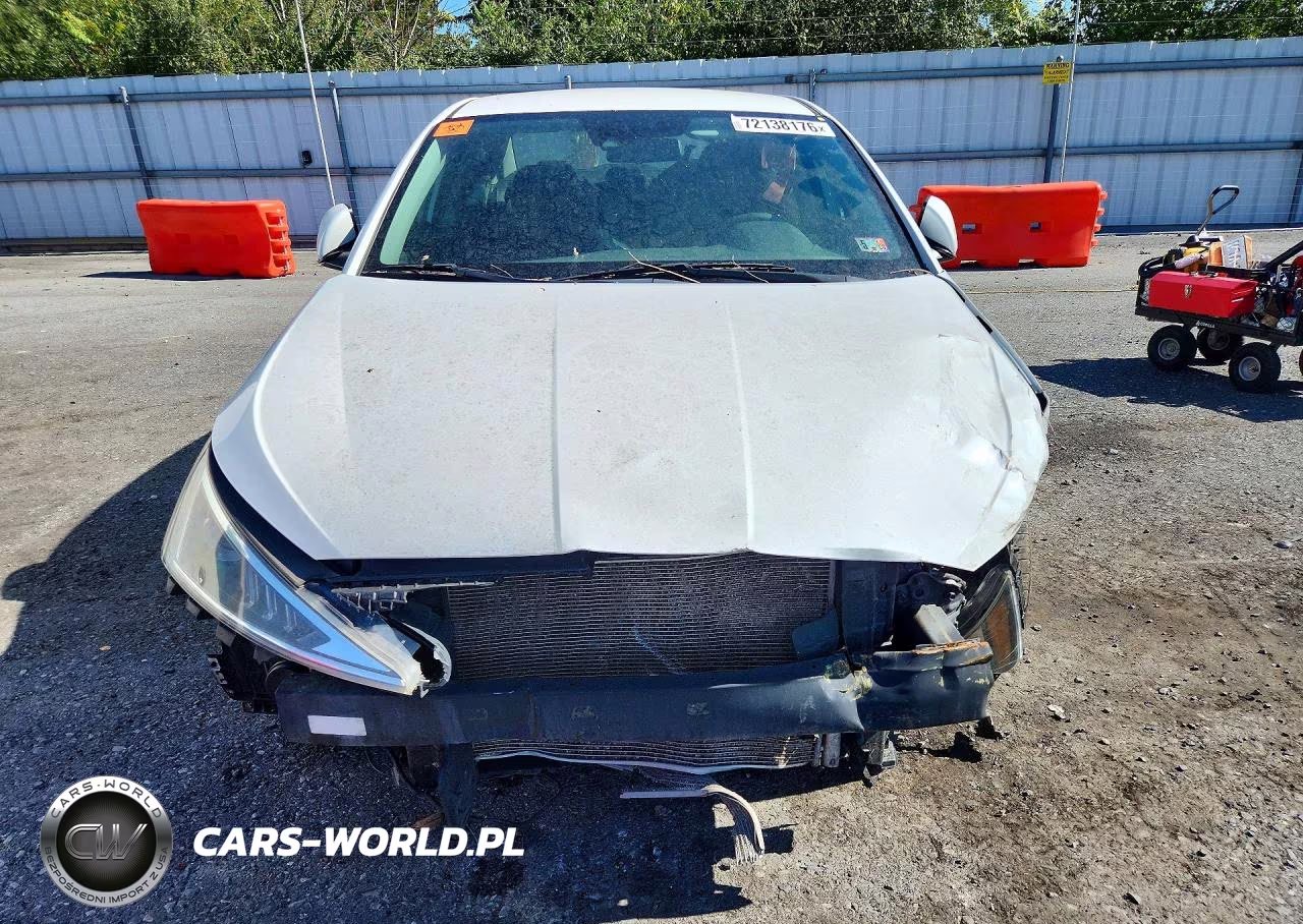 2020 Hyundai Elantra Sel VIN:5NPD84LF9LH522943 - 5