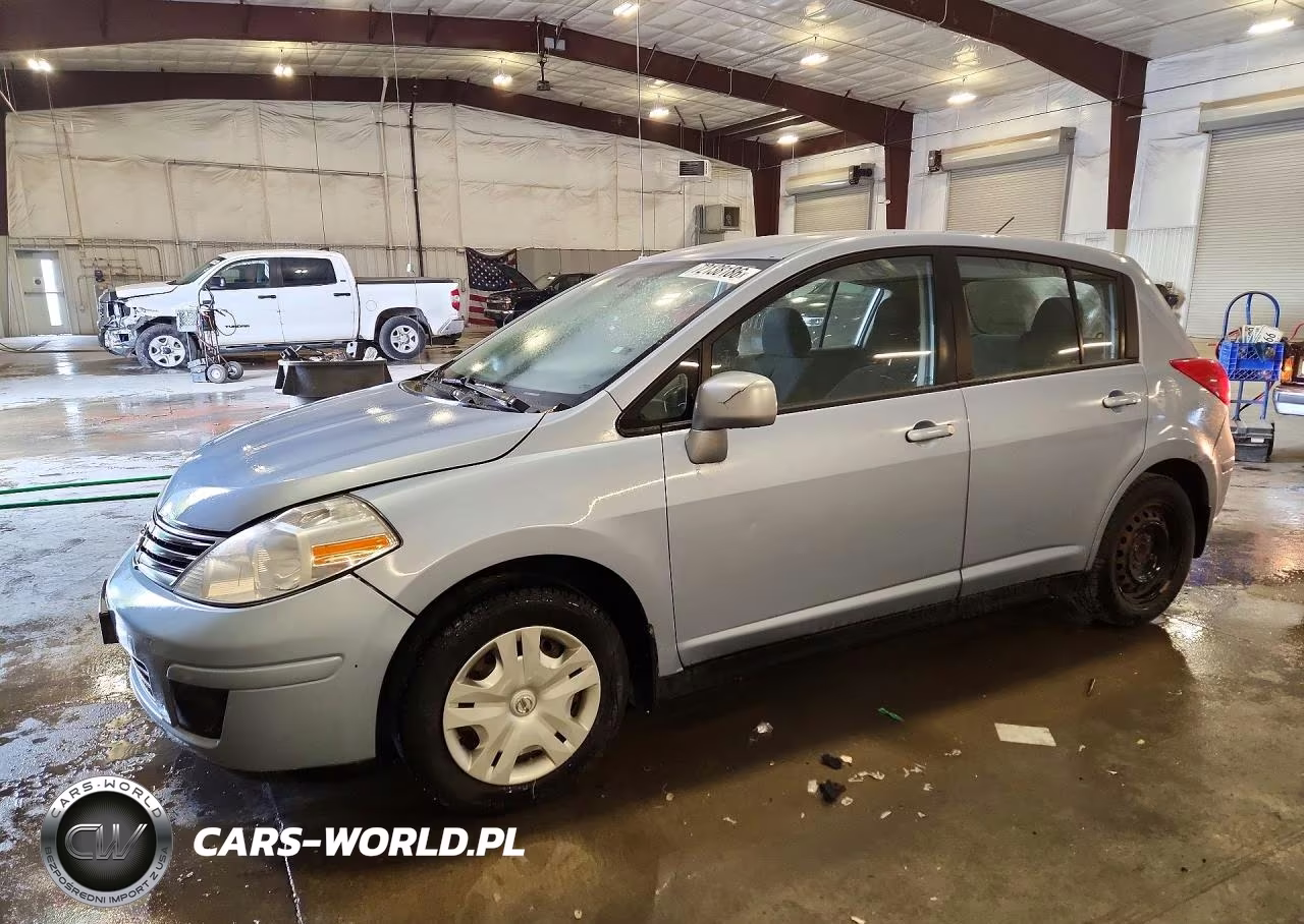 2011 Nissan Versa 1.8 S