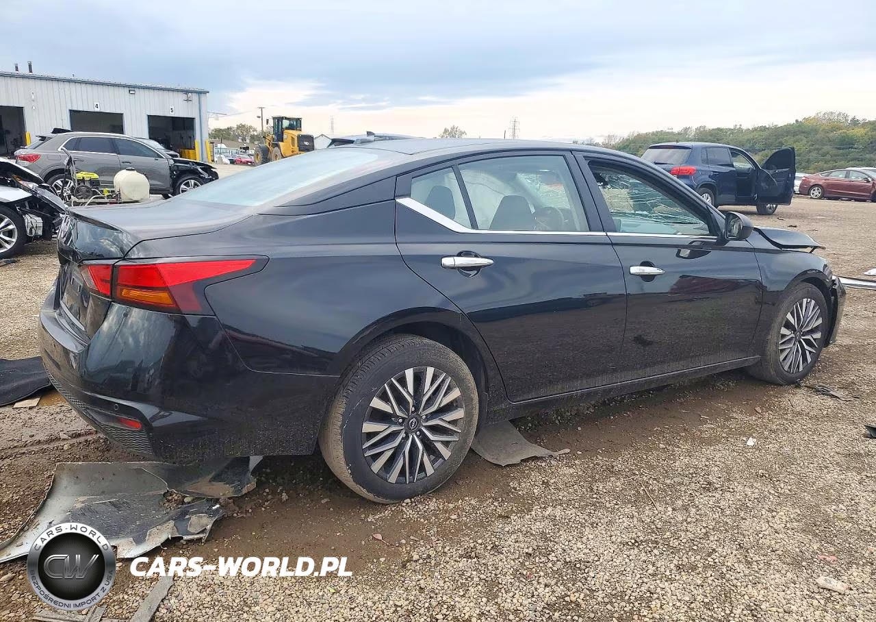 2025 Nissan Altima Sv VIN:1N4BL4DV2SN370309 - 3
