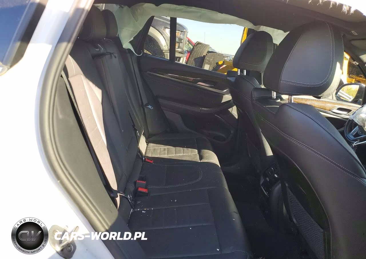 2018 BMW X3 xDrive30I VIN:5UXTR9C55JLC81129 - 10