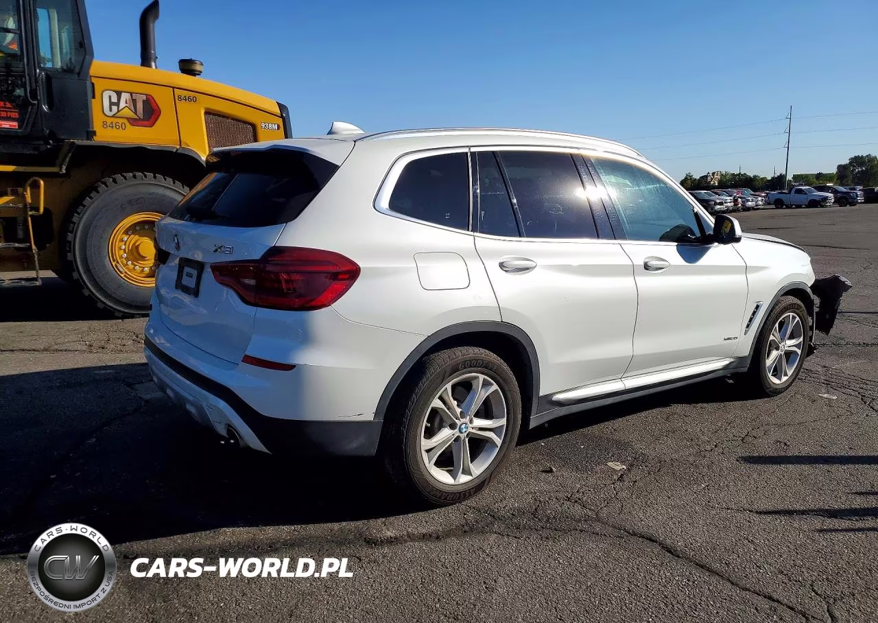 2018 BMW X3 xDrive30I VIN:5UXTR9C55JLC81129 - 3