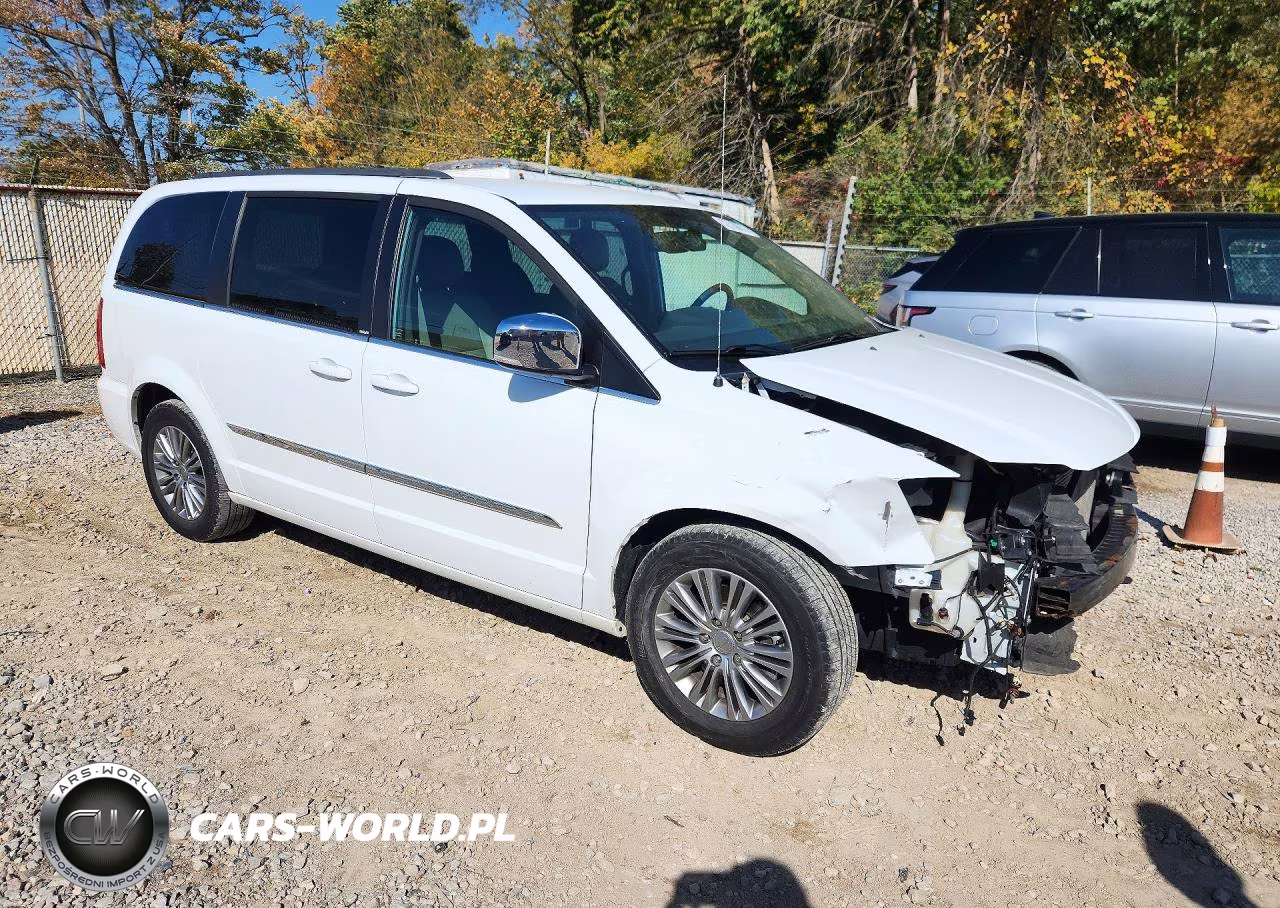2014 Chrysler Town & Country Touring L VIN:2C4RC1CGXER338709 - 4