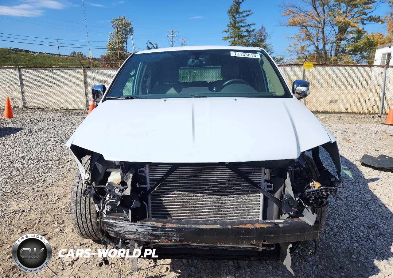 2014 Chrysler Town & Country Touring L VIN:2C4RC1CGXER338709 - 5