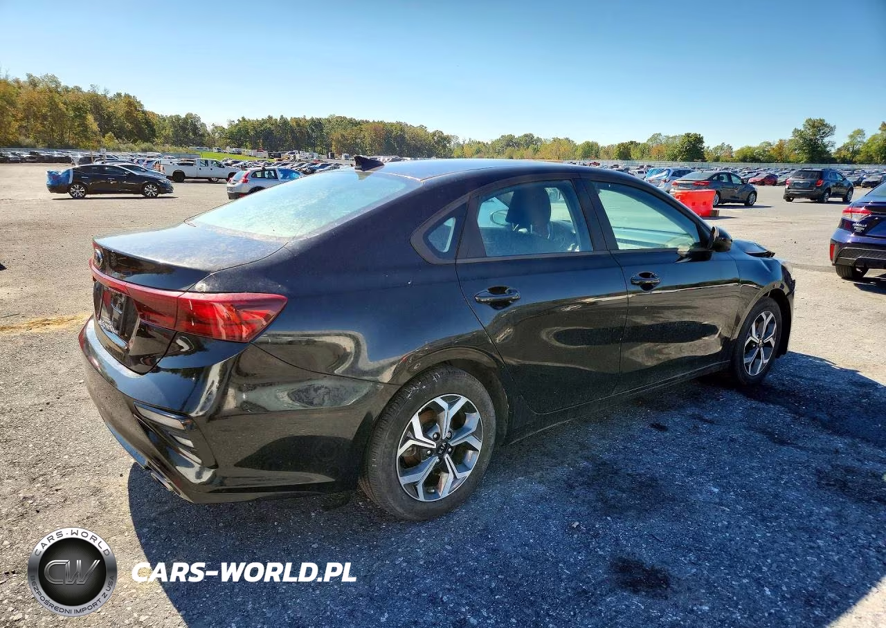 2021 Kia Forte Lxs VIN:3KPF24AD3ME389274 - 3