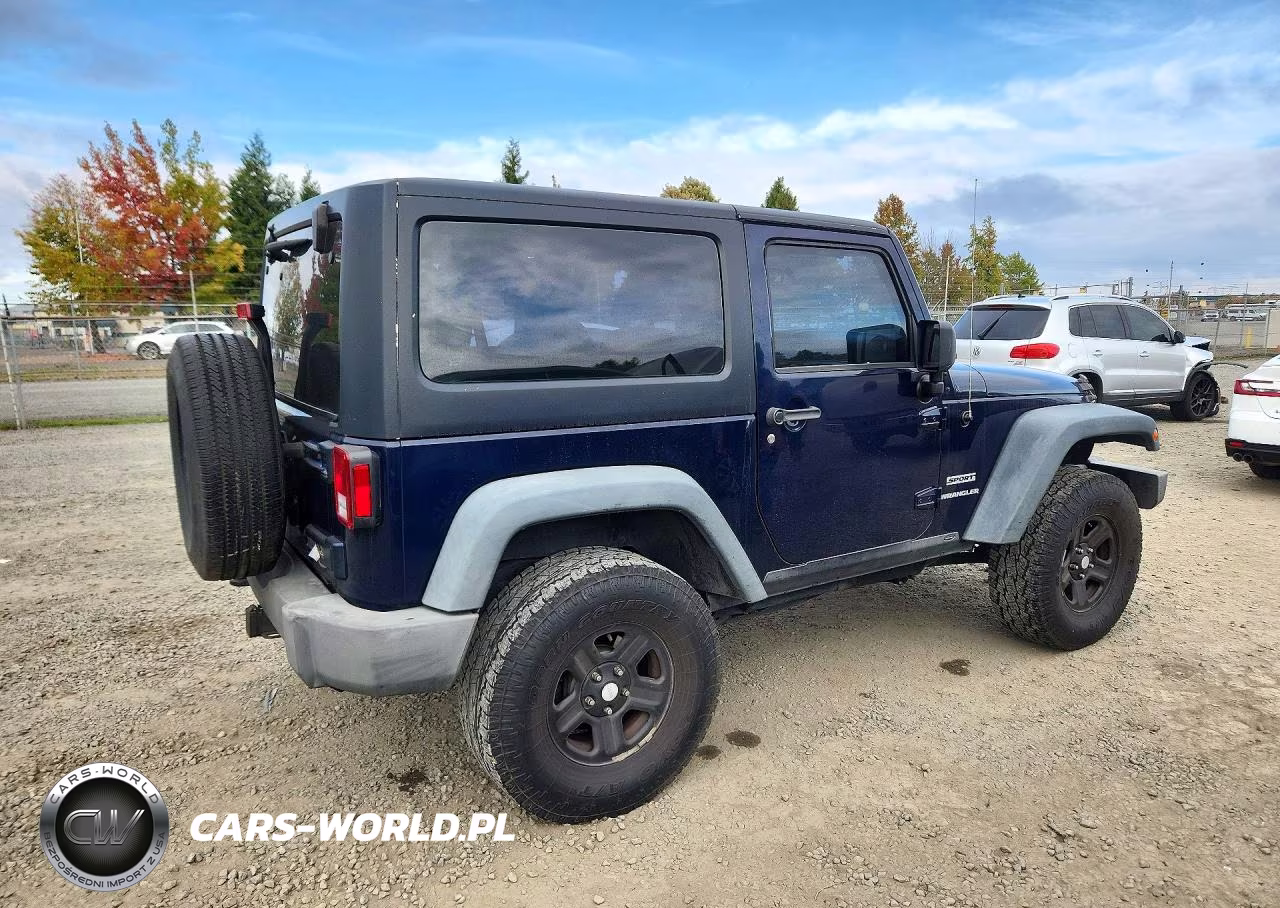 2013 Jeep Wrangler Sport VIN:1C4AJWAG0DL583626 - 3