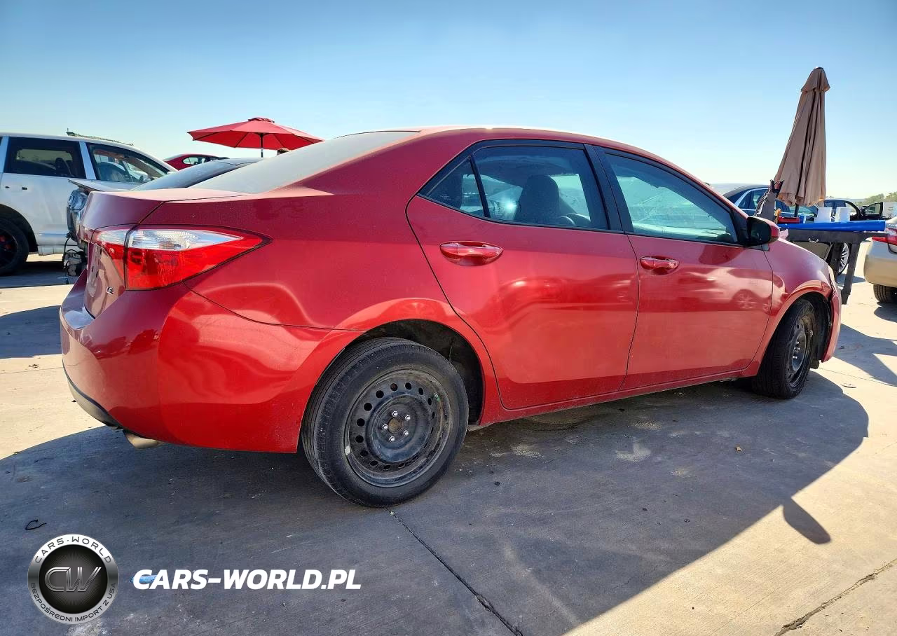 2016 Toyota Corolla Le VIN:5YFBURHE3GP492301 - 3