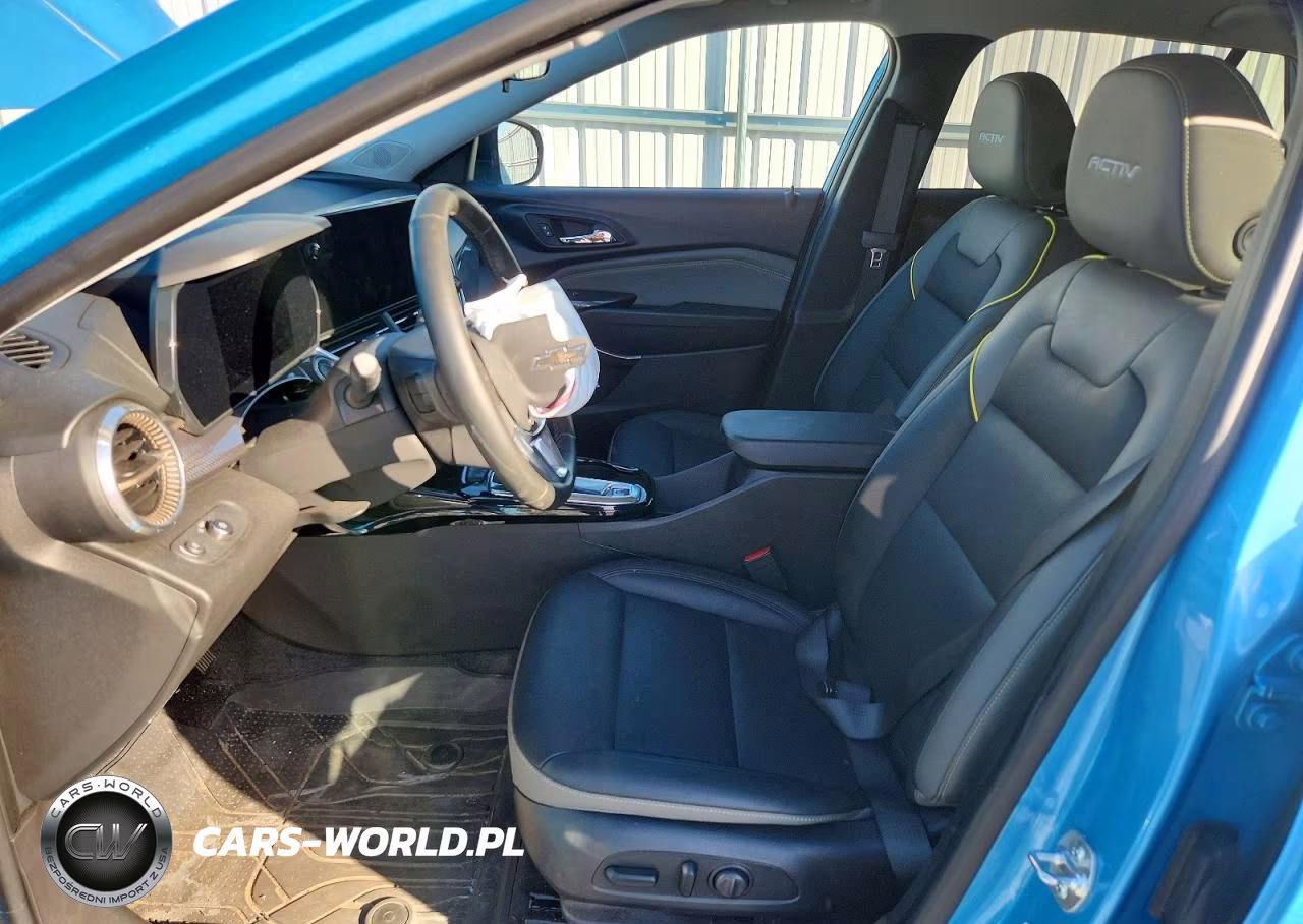 2025 Chevrolet Trax Activ VIN:KL77LKEP8SC102667 - 7