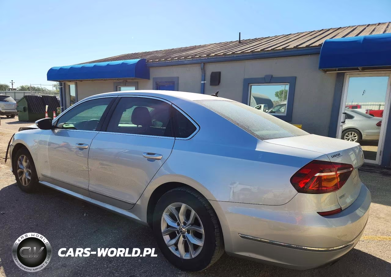 2017 Volkswagen Passat S VIN:1VWAT7A35HC075572 - 2